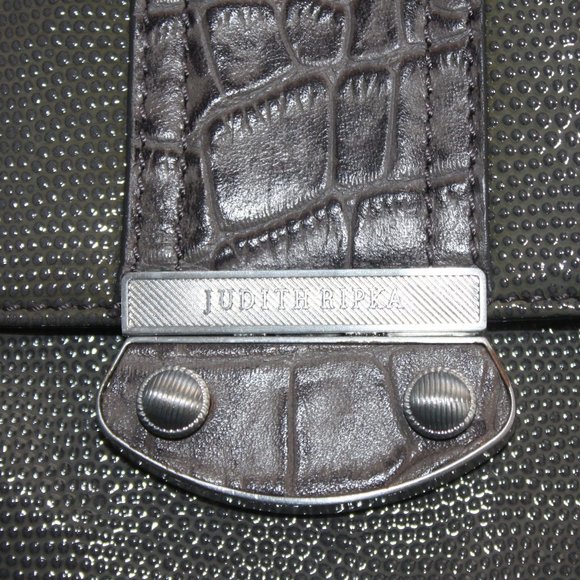 Judith Ripka BNWOT Grey Shoulder Bag with Chain Strap - Picture 2 of 11